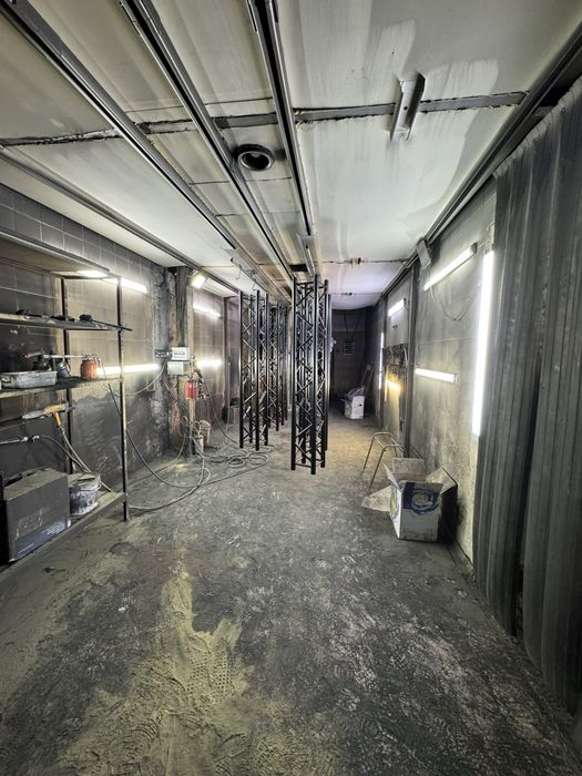 Продається комплекс промислових приміщень