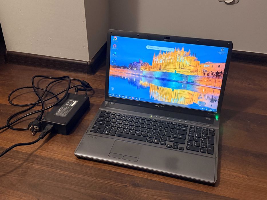 Laptop Sony Vaio i7 8gb RAM GeForce GT 425M 500 GB HDD