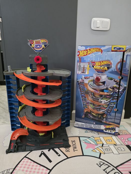 Продам Hot Wheels