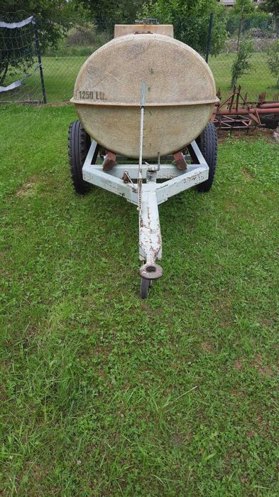 Beczka do wody na kółkach