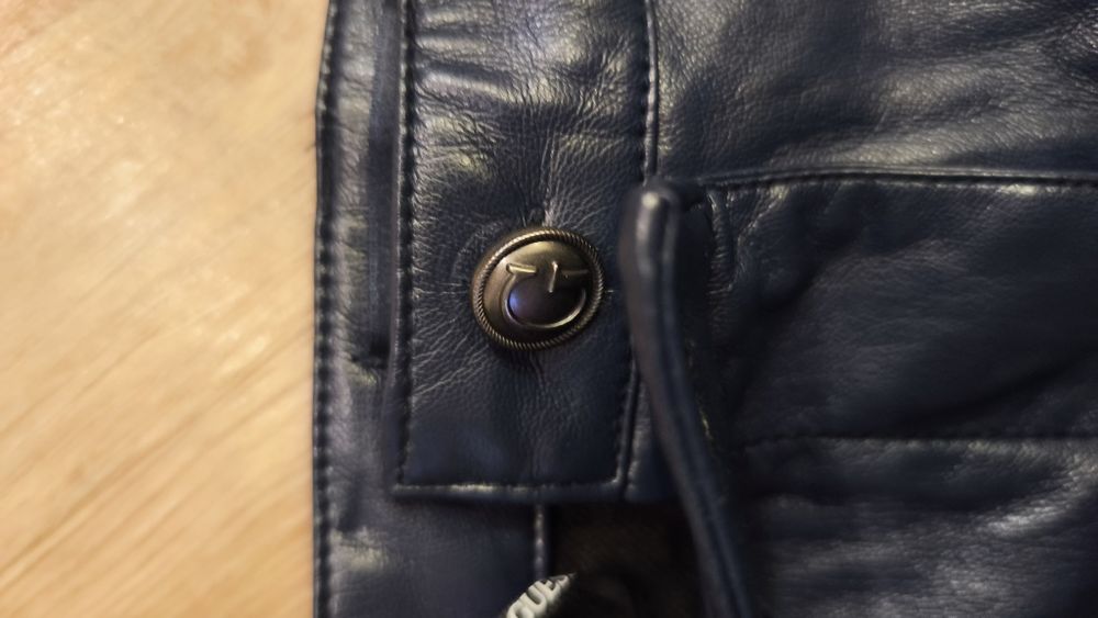 Guess leather  spodnie