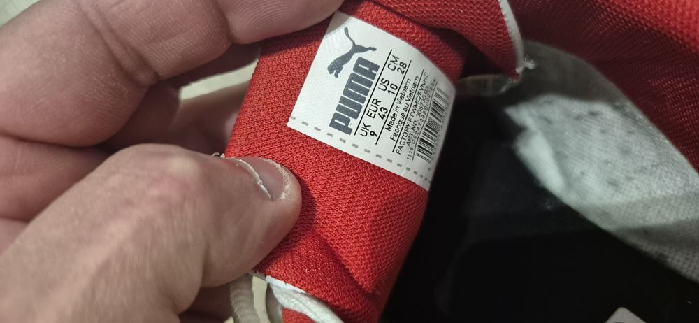 Buty Puma białe.