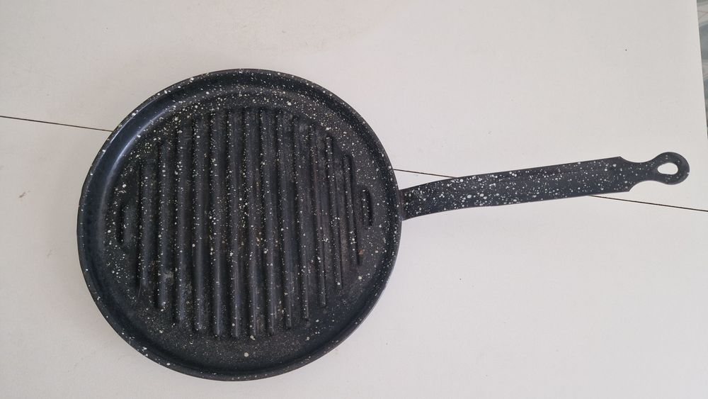 Frigideira / grelhador preto