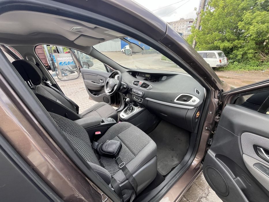 Продам авто з пробігом Renault Grand Scenic