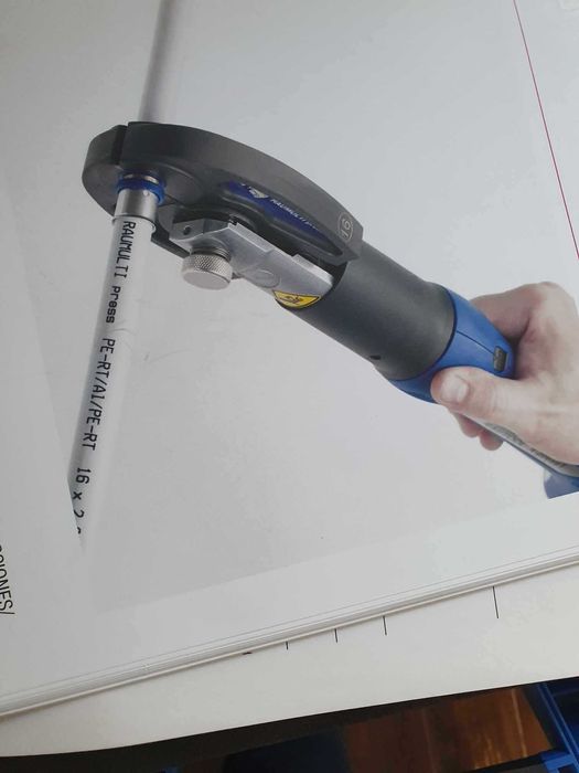 Zaciskarka rautool x press 1