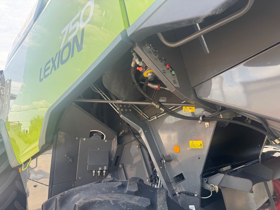 Продам комбайн Claas Lexion 750 2013 року
