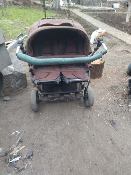 Отдам коляску для двойни. Немецкая Tetonija.