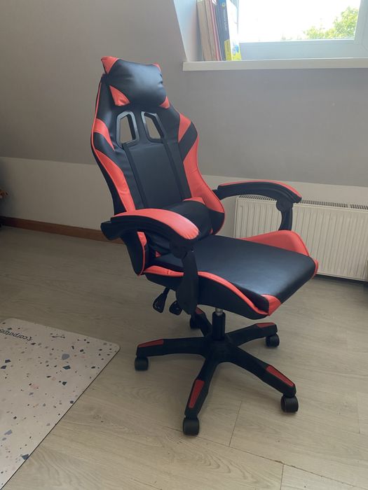 Fotel gamingowy do biurka MAŁO UŻYWANY