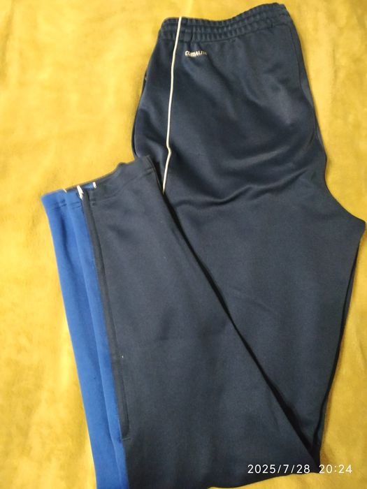 Spodnie dresowe męskie granatowo-niebieskie, r L, adidas, używane
