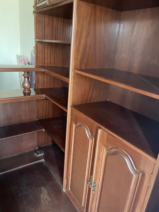 Bar de sala usado em bom estado