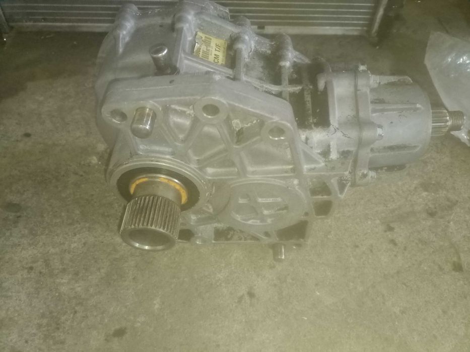 Роздатка  сантафе 2.2crdi4х4 з акпп стан нової безлюфтів 15000 гр торг