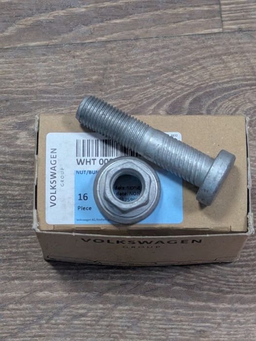 Гайка колеса спарка 518 болт диска Sprinter 906 Спринтер