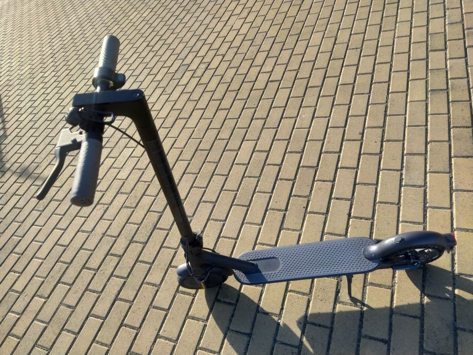 Самокат Xiaomi Mi Electric Scooter 1S