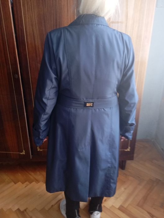 Плащ темно синий 56 размер