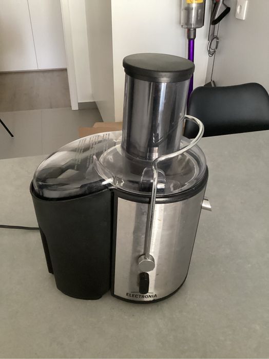 Máquina de fazer sumos naturais com fruta