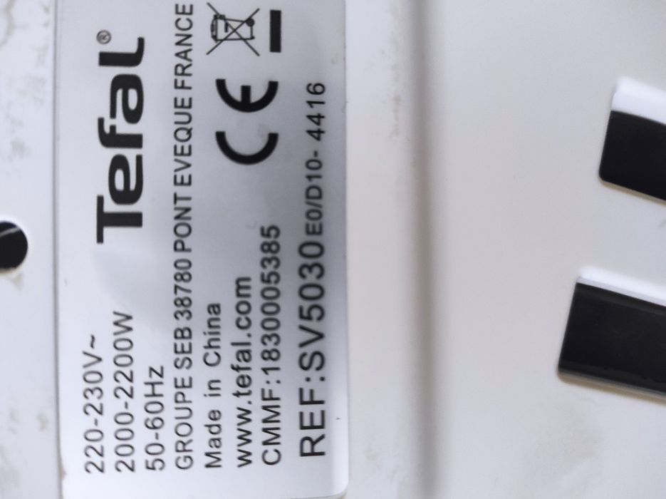 Ferro de engomar Tefal c/caldeira