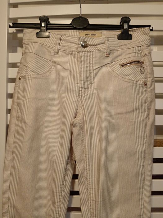 Mos Mosh spodnie damskie rozm. 25 XS białe w delikatne paski slim jeans