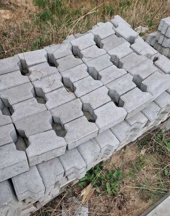 Kostka brukowa  BEHATON 8 cm  połówki , na sztuki