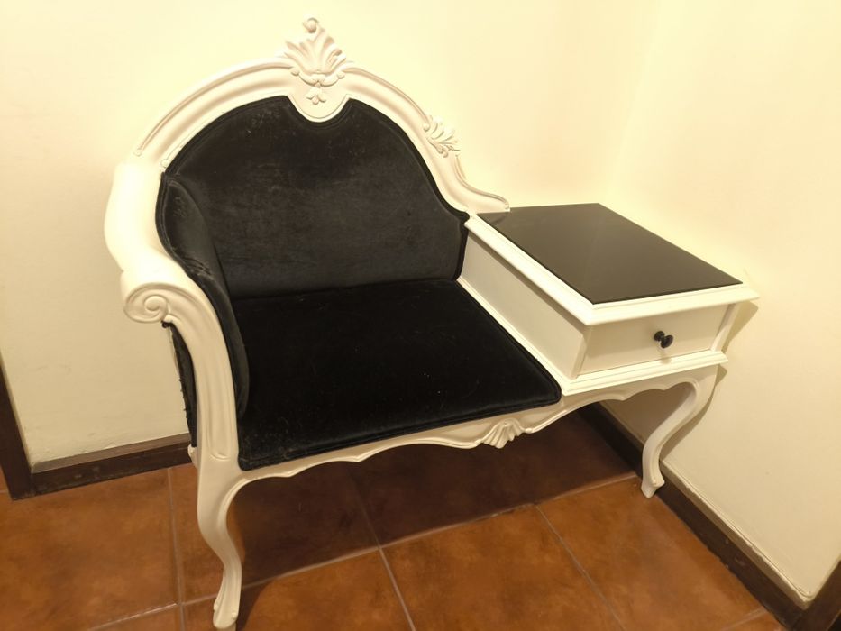 Móvel e espelho Hall