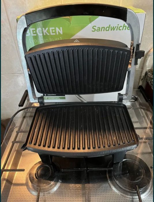 Sanduícheira como Nova