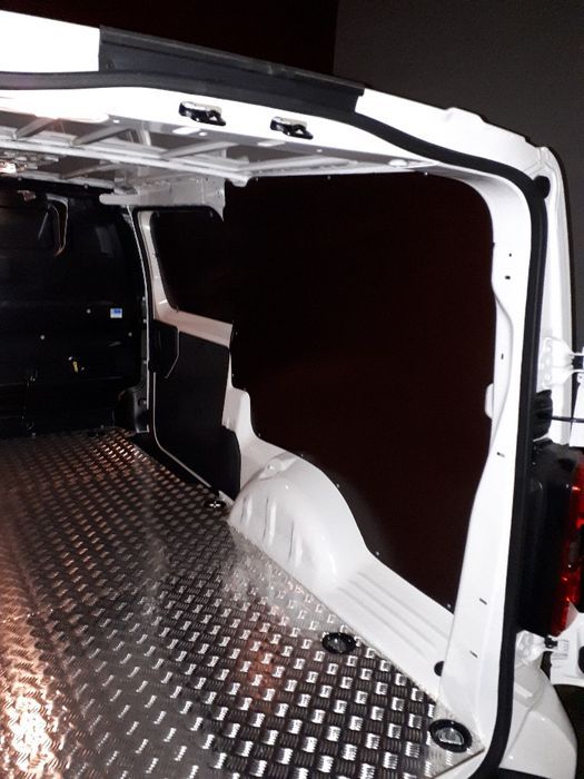 Zabudowa busa Citroen Jumpy L2H1
