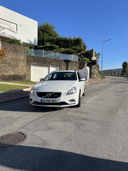 Volvo V60 2.0 D3 R-Design
