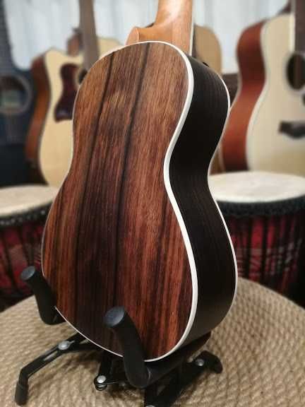 ukulele koncertowe SEGOVIA EBONY 24 concert 24c