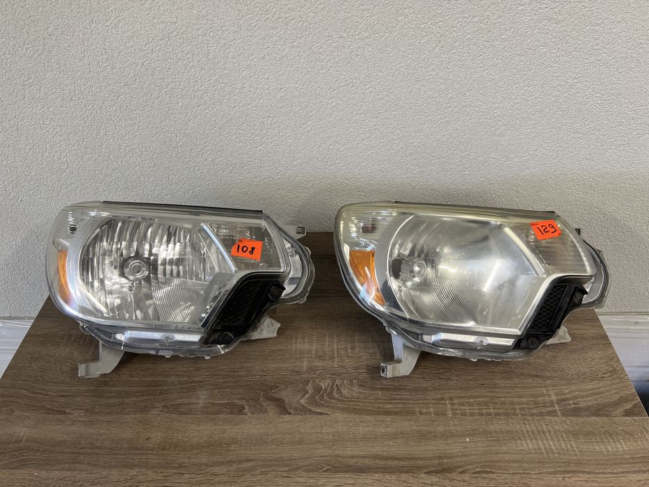 Фара права Toyota Tacoma 2012 2013 2014 2015 в наявності.