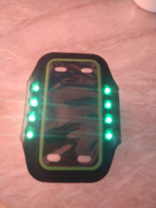 Etui na telefon z diodami