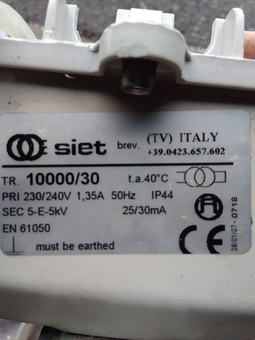 Трансформатор для неону