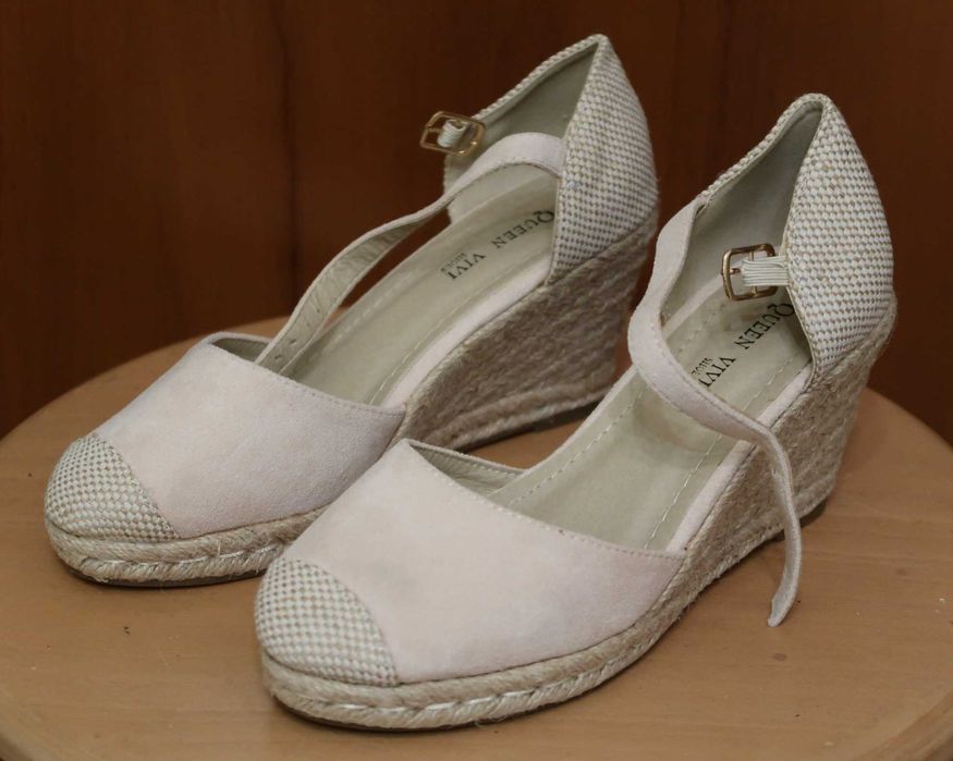 Damskie buty (espadryle) firmy QUEEN VIVI SHOES rozm. 37