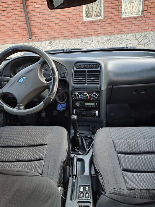 ВАЗ 21104 двигун 1.6 клап 16 ваз 2110