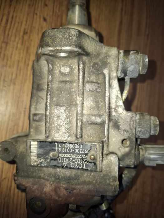 ТНВД Toyota Avensis 2.0 d4d 1cd 22100-27010