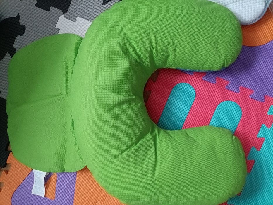 2 Rogale do karmienia i drugi do zabawy