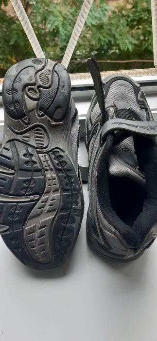 Недорого кроссовки на мальчика ,34 размер