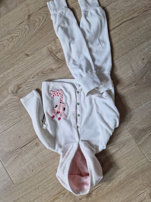 Dresik biały z różowa żyrafą h&m 68