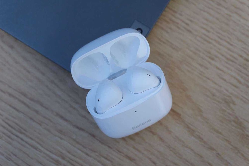 Бездротові навушники Baseus Bowie E3