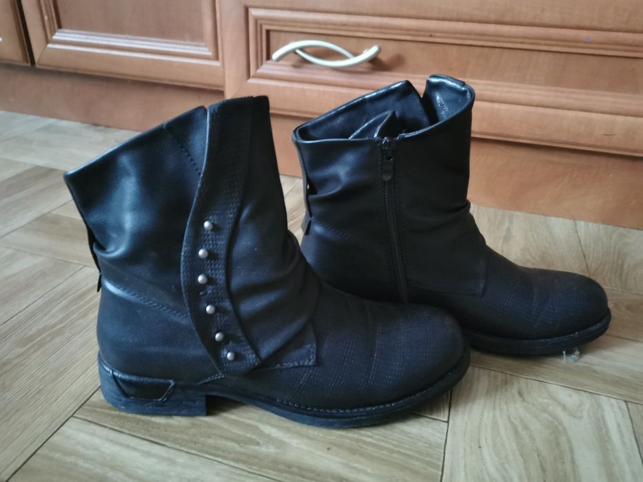 Buty damskie za kostkę