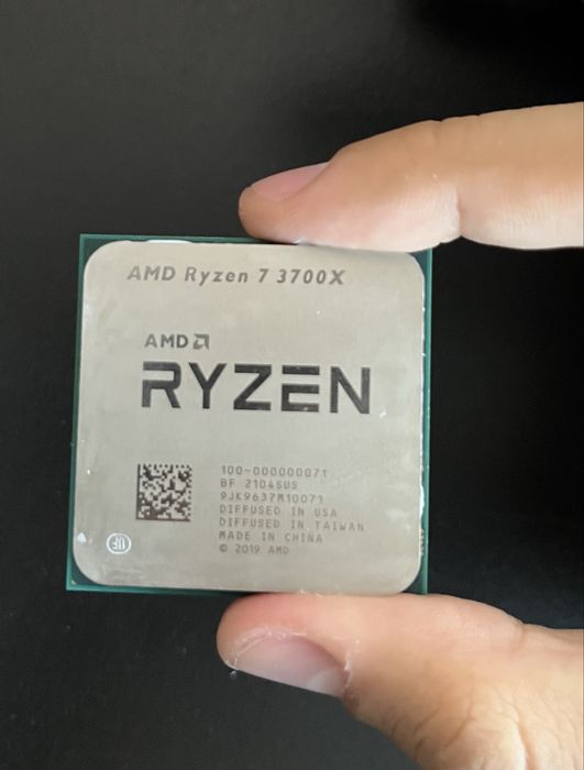AMD ryzen 7 3700x
