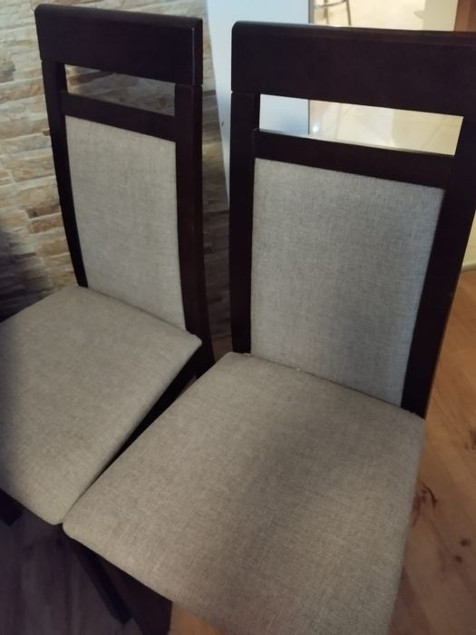 Sprzedam stół z krzesłami