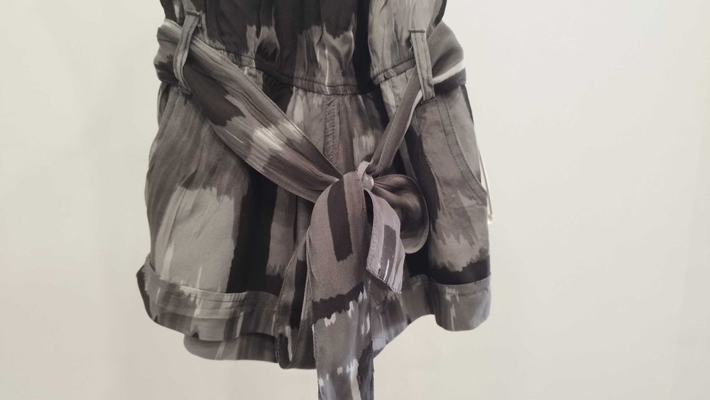 Macacão de cai-cai e calções