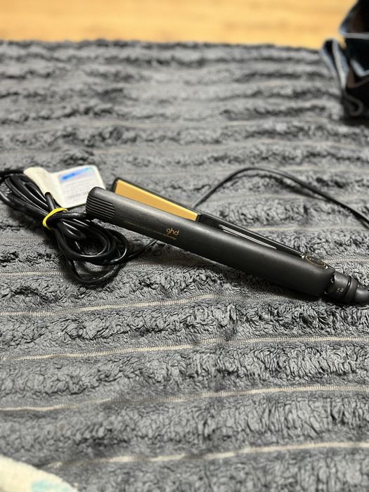 GHD випрямляч плойка