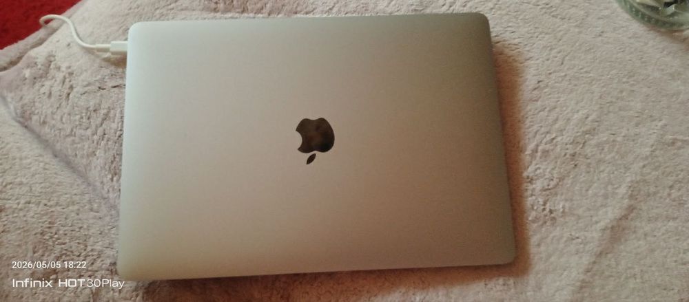 MacBook Air 2019 512gb 16gb