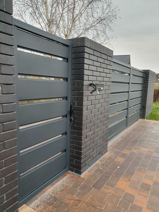 Ogrodzenie metalowe panelowe. Ogrodzenia nowoczesne + montaż