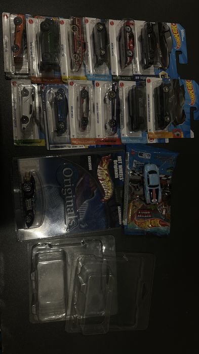 Машинки hot wheels