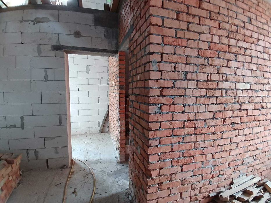 Продаж частини будинку 120м.кв. з комунікаціями пр. Київський