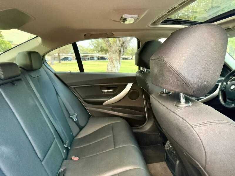 2016 BMW 3 Series 320i