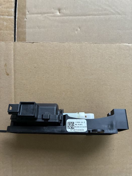 Привод двери передней Tesla X