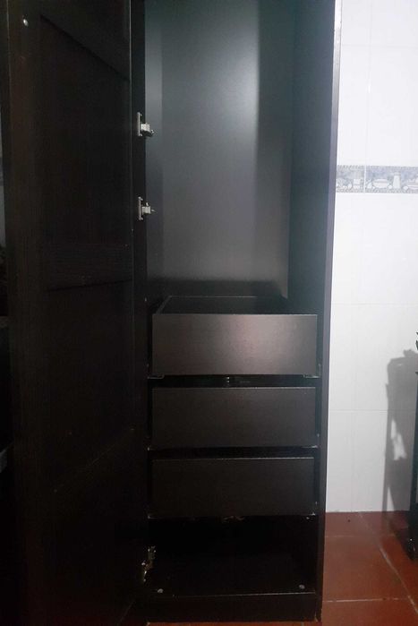 PAX: Duas estantes PAX IKEA em bom estado – com cestos incluídos