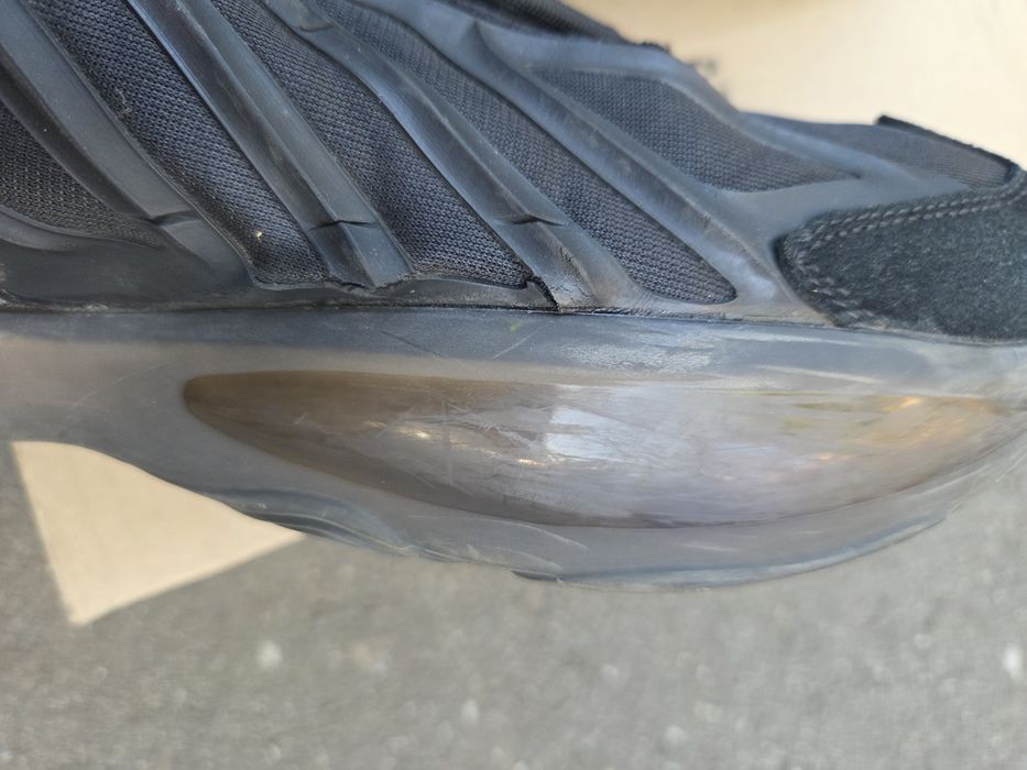 Продам кросівки Adidas Ozrah 43розмір